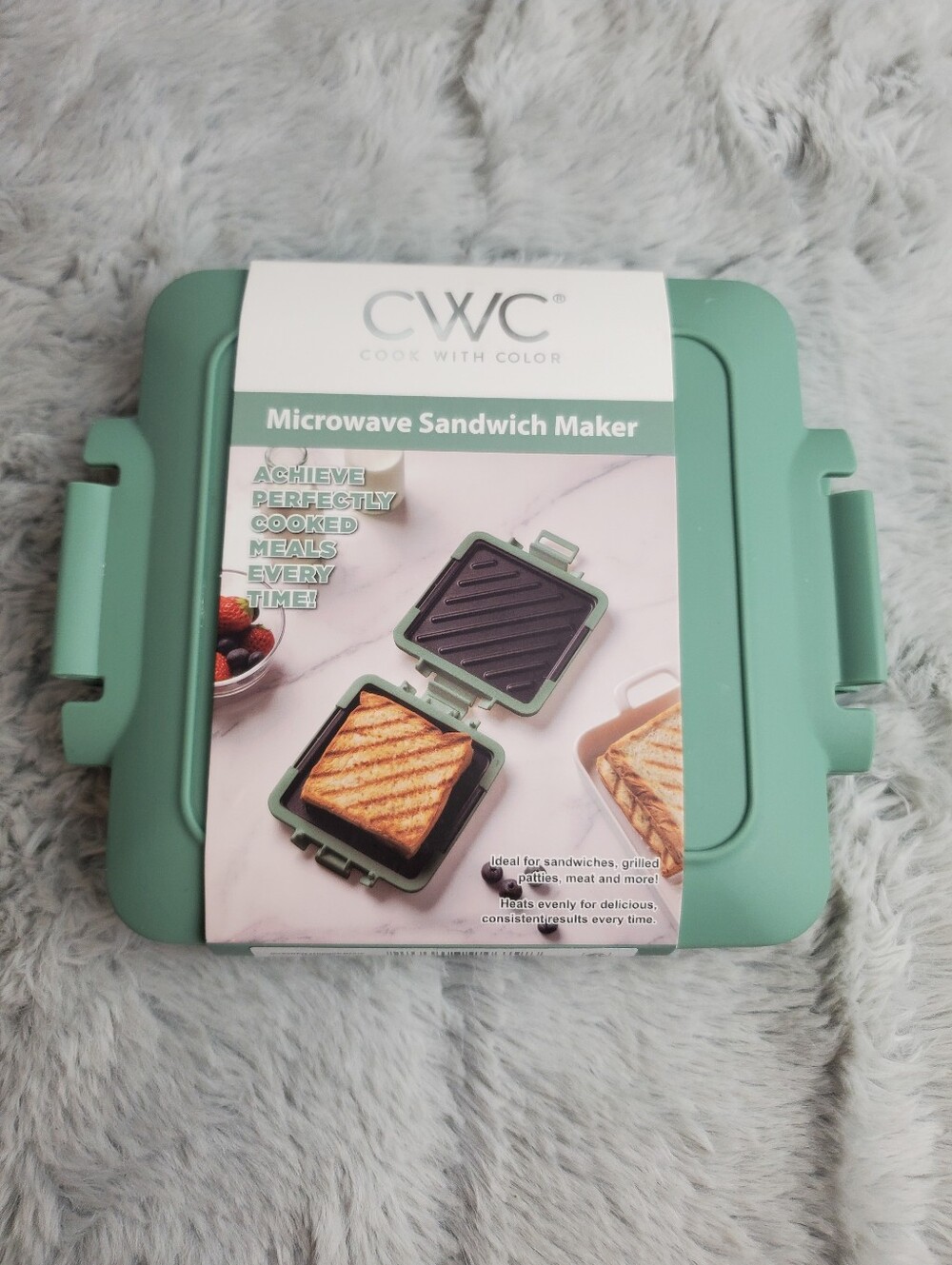 CWC Cook With Color Microwave Sandwich Maker Gently Used Sage Green